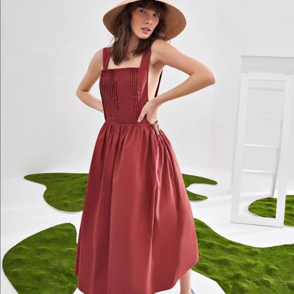 Brand New Open Back Dress - Picture 2 of 4